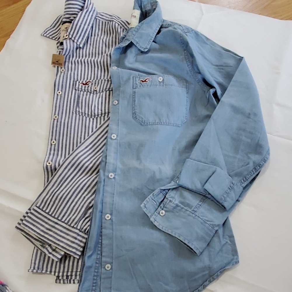 2 NWT Hollister button ups, women's med and lg